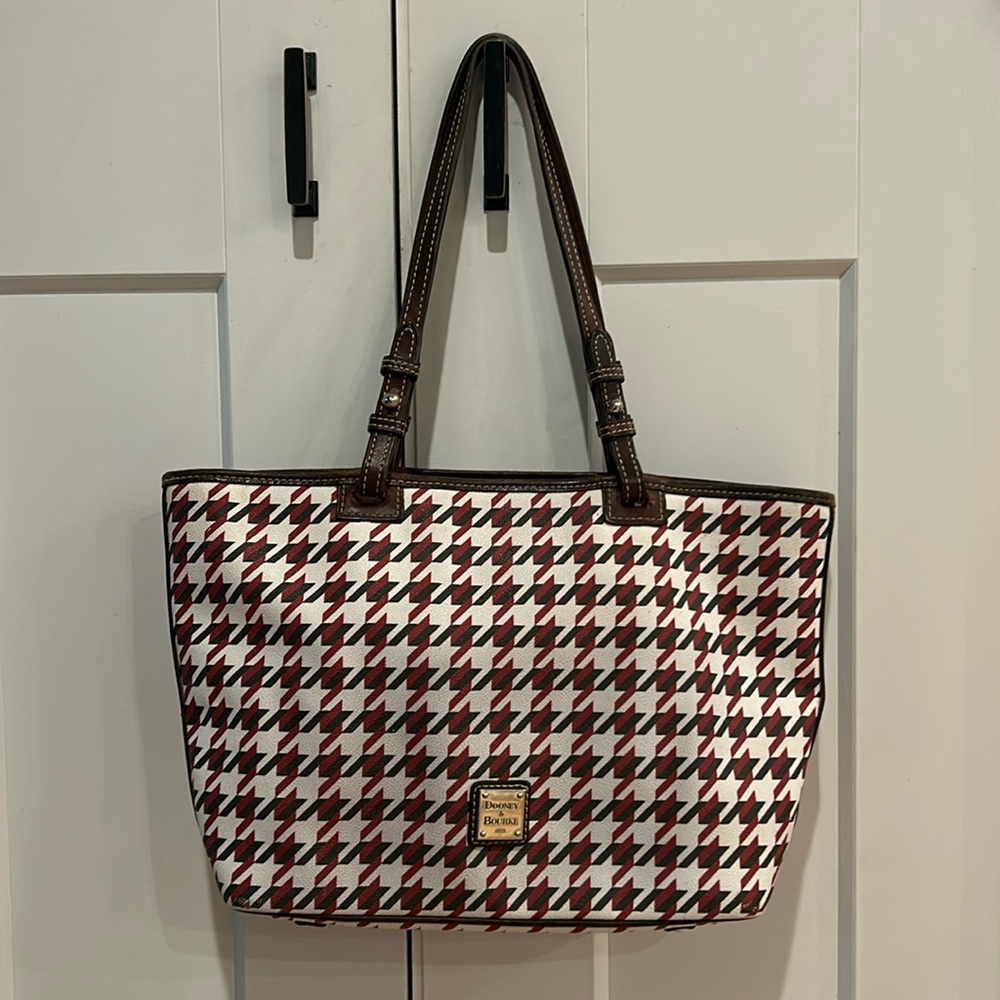 Dooney & Bourke purse